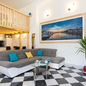 https://apartments-storia.splithotels.org