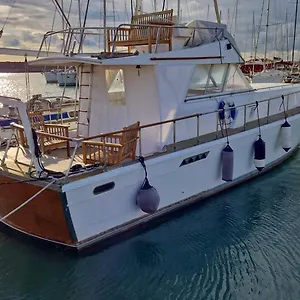 https://salvador-bahia-barca-legno-con-fly.it-romehotels.com